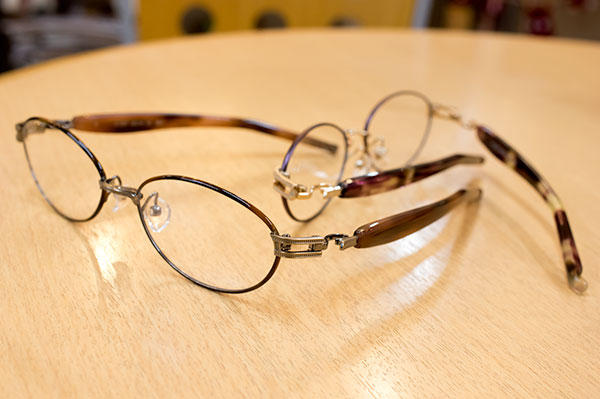 http://www.megane-eye.com/new/hold/9-s725t-2.jpg