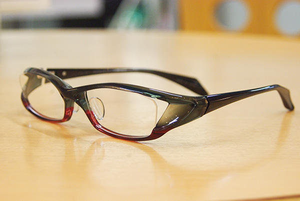 http://www.megane-eye.com/new/hold/jn-592-2.jpg