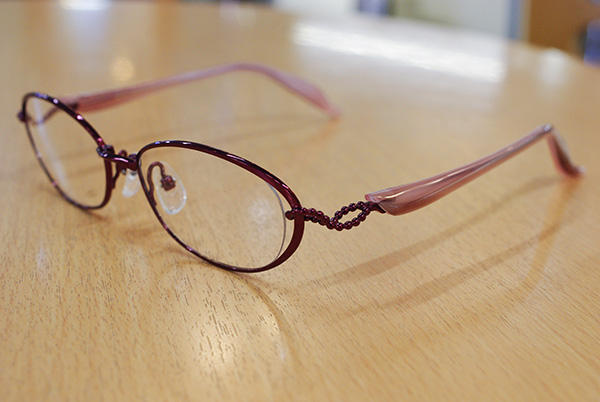 http://www.megane-eye.com/new/hold/mu1111-2.jpg