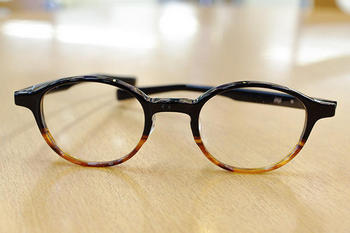 フォーナインズの人気モデル 再入荷しました 山陰は米子の眼鏡屋 メガネルームｅｙｅ メガネカタログ