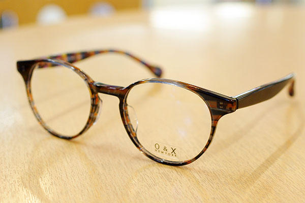 https://www.megane-eye.com/new/hold/6d5ffe398ef537cfbf2cebf6edddebeeda49ca40.jpg