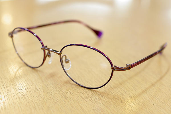 https://www.megane-eye.com/new/hold/bp3218-4.jpg