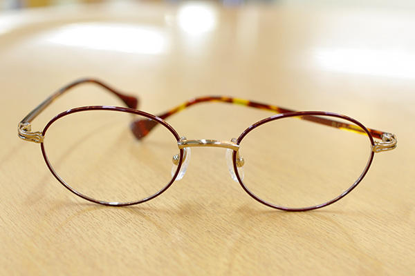 https://www.megane-eye.com/new/hold/bp3218-5.jpg