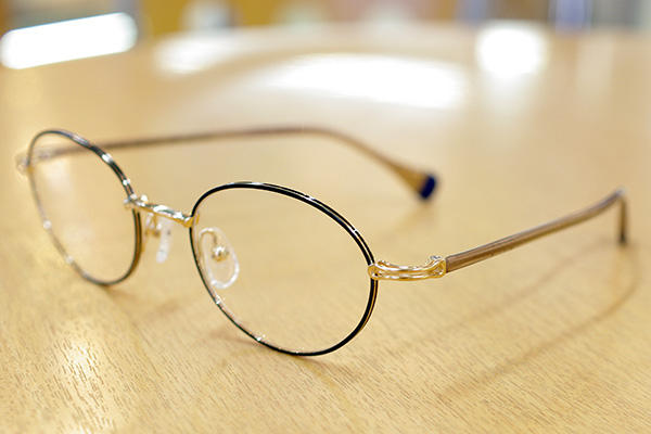 https://www.megane-eye.com/new/hold/bp3218-8.jpg