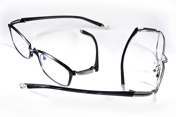 https://www.megane-eye.com/new/hold/jn-669.jpg