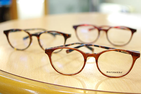 https://www.megane-eye.com/new/hold/marimeko0014-1.jpg