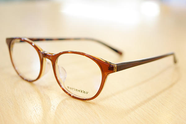 https://www.megane-eye.com/new/hold/marimeko0014-2.jpg