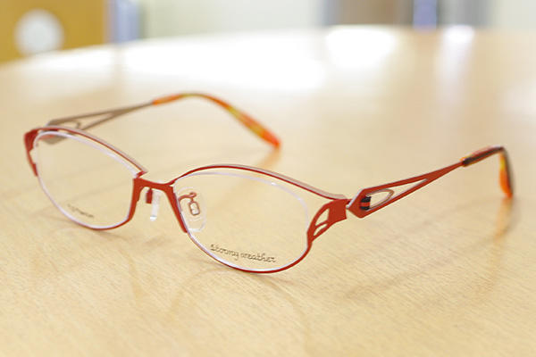 https://www.megane-eye.com/new/hold/sl-117-3.jpg